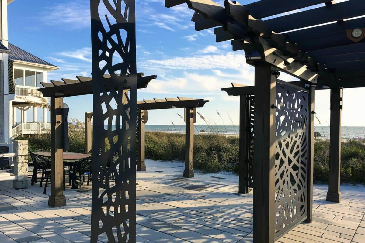 Jardin en bord de mer : conseils et astuces pratiques pour un espace vert réussi